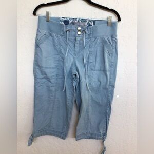 Woman’s Capri shorts, size S